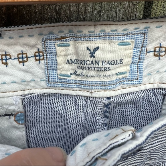 American Eagle Peddle Pushers Blue White Stripped - Picture 8 of 12